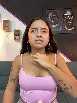 EmilyHarperr online show from October 9, 2025, 11:44 am