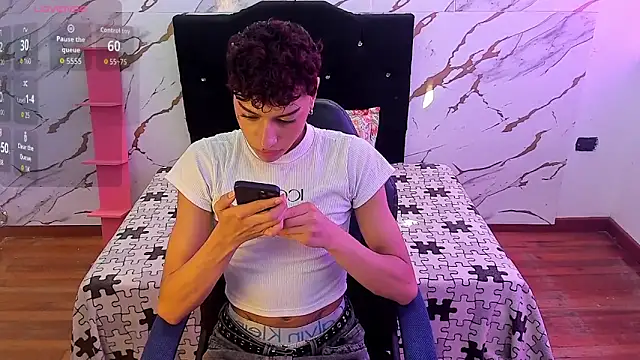 Snapshot of owen_sexy25 chatting on September 24, 2025, 7:53 pm owen sexy25 online show from September 24, 2025, 7:53 pm