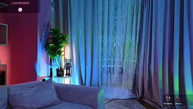 Lucy louras online show from November 26, 2025, 1:11 pm