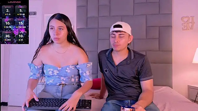 Snapshot of Rosse_and_mike chatting on September 16, 2025, 11:55 am Rosse and mike online show from September 16, 2025, 11:55 am