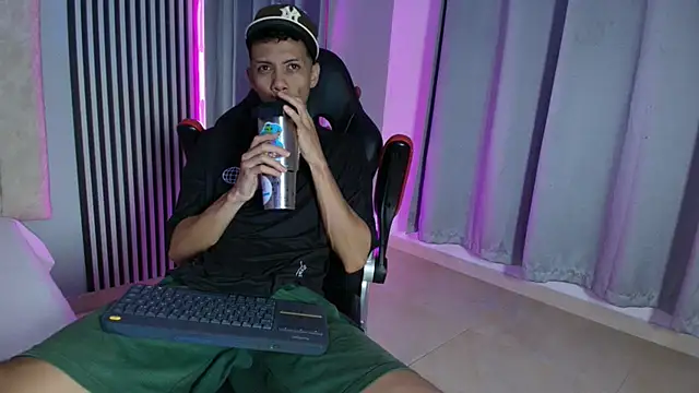 DustinandJordan online show from November 26, 2025, 5:18 am