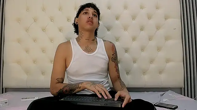 DustinandJordan online show from December 16, 2025, 7:07 pm