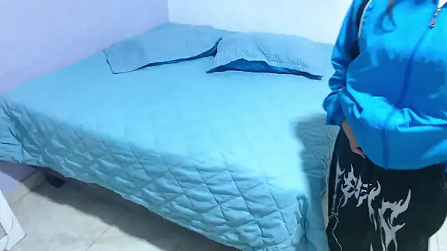 onixandghosty1 online show from November 27, 2025, 7:03 pm