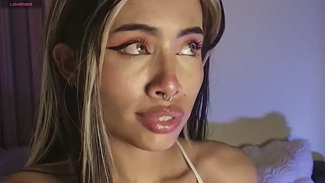 Hairyparadise online show from October 23, 2025, 3:05 am