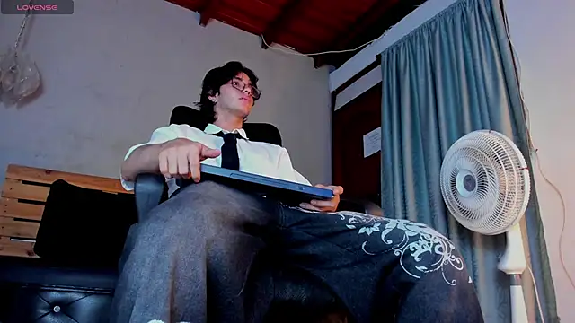 Snapshot of Markuss__ chatting on November 2, 2025, 3:00 am Markuss online show from November 2, 2025, 3:00 am