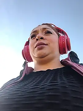 Snapshot of Mariana-94 chatting on February 26, 2026, 12:27 pm Mariana-94 online show from February 26, 2026, 12:27 pm