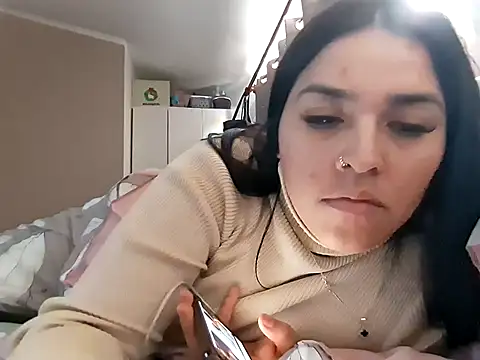 Snapshot of Denisutra777 chatting on April 12, 2026, 8:01 pm Denisutra777 online show from April 12, 2026, 8:01 pm