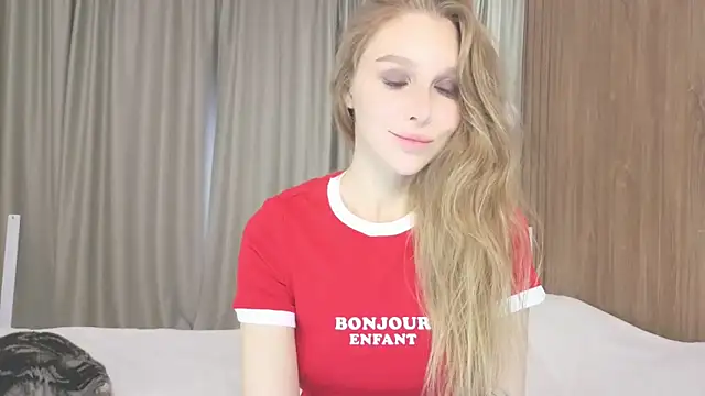 Brigitte Bardot online show from September 18, 2025, 5:21 am