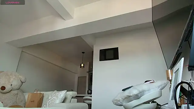 brunothompson3 online show from November 5, 2025, 8:45 pm