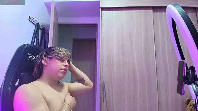 brunothompson3 online show from October 10, 2025, 1:39 am