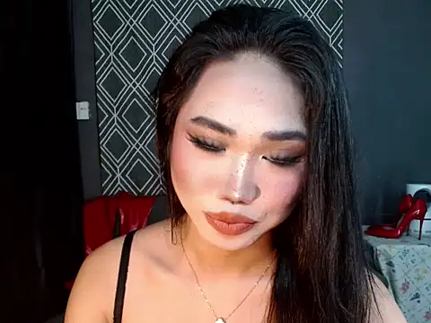 Snapshot of hugesignificant_69 chatting on November 4, 2025, 5:28 pm hugesignificant 69 online show from November 4, 2025, 5:28 pm