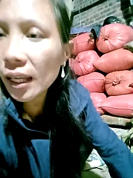 Lisa pusy online show from November 30, 2025, 9:21 am