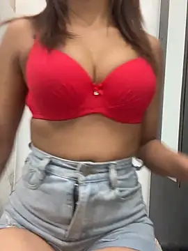 layra 9900 online show from October 24, 2025, 6:07 pm