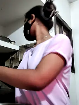 layra 9900 online show from December 15, 2025, 8:31 am