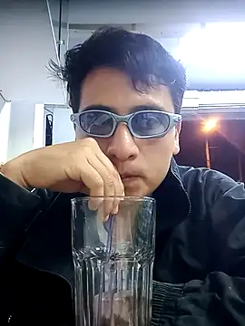 Snapshot of QJHoElyking chatting on October 25, 2025, 2:22 am QJHoElyking online show from October 25, 2025, 2:22 am