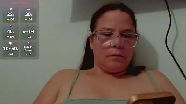 Snapshot of latinamaster chatting on October 4, 2025, 12:34 am latinamaster online show from October 4, 2025, 12:34 am