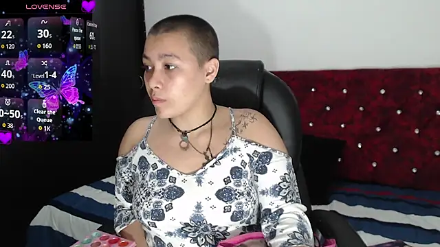 Snapshot of Cherry_vald chatting on February 12, 2026, 11:32 am Cherry vald online show from February 12, 2026, 11:32 am