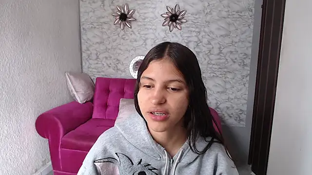 Evagirl69 online show from April 9, 2026, 12:22 pm