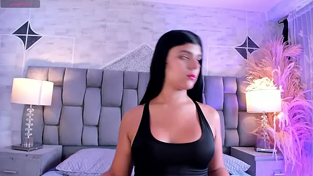 PauliinaBelle  online show from July 18, 2026, 1:52 pm