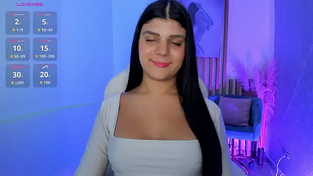 PauliinaBelle  online show from June 26, 2026, 1:39 pm