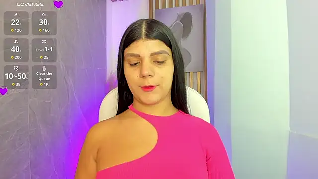 PauliinaBelle  online show from July 2, 2026, 2:01 pm