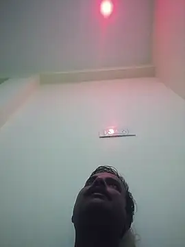 vardh033 online show from October 8, 2025, 5:24 pm