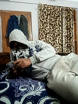 vardh033 online show from January 12, 2026, 1:18 pm