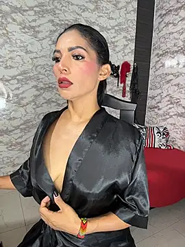 AlisSon  hot online show from December 18, 2025, 12:05 am