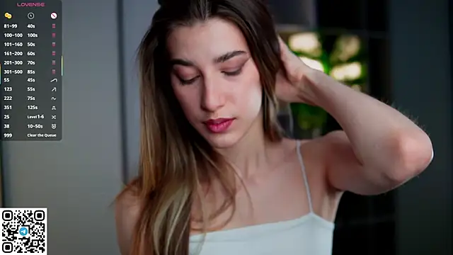 Snapshot of Quinavelle chatting on January 18, 2026, 6:39 am Quinavelle online show from January 18, 2026, 6:39 am