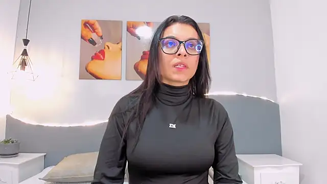 Snapshot of Sara_mora_ chatting on May 28, 2026, 11:49 am Sara mora online show from May 28, 2026, 11:49 am