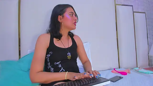 Snapshot of thalia888_ chatting on October 13, 2025, 7:15 pm thalia888 online show from October 13, 2025, 7:15 pm