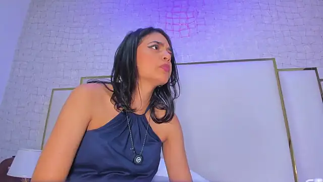 Snapshot of thalia888_ chatting on February 28, 2026, 8:19 pm thalia888 online show from February 28, 2026, 8:19 pm