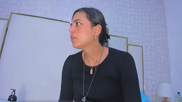 Snapshot of thalia888_ chatting on February 1, 2026, 7:12 pm thalia888 online show from February 1, 2026, 7:12 pm