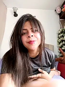 MiaCollinssx online show from December 2, 2025, 2:41 pm