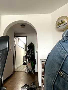 MiaCollinssx online show from September 17, 2025, 4:53 pm