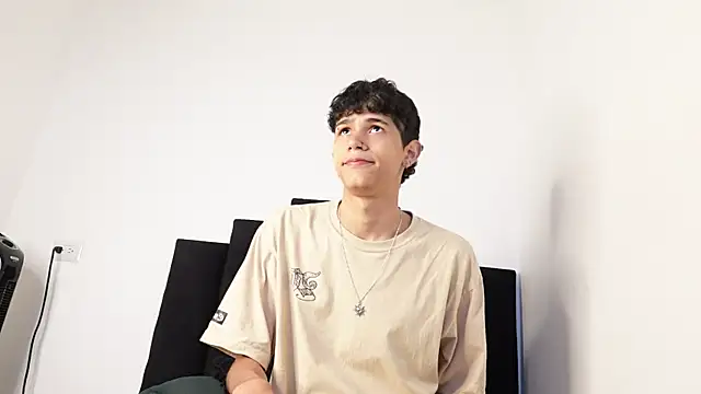 alexmark  online show from October 28, 2025, 2:27 pm