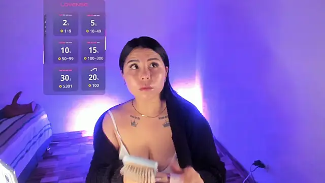 SiennaValera online show from November 20, 2025, 12:28 pm