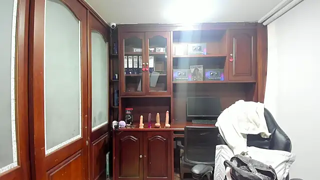 SexyRachel  online show from October 24, 2025, 7:35 pm