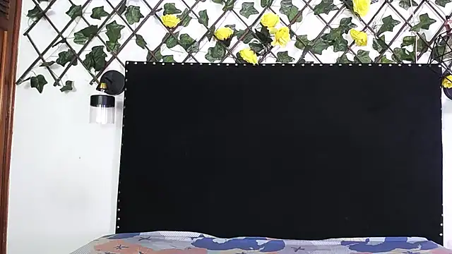 Snapshot of vyumekoper chatting on October 25, 2025, 11:53 am vyumekoper online show from October 25, 2025, 11:53 am