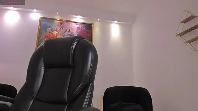 Snapshot of TiffannySins chatting on February 22, 2026, 4:04 am TiffannySins online show from February 22, 2026, 4:04 am