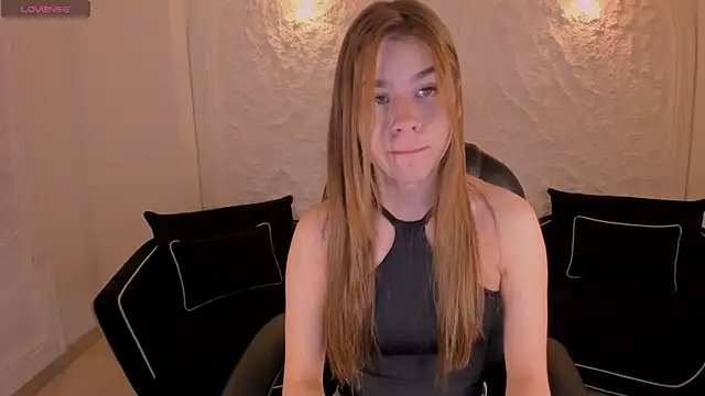 TiffannySins online show from November 26, 2025, 3:28 am