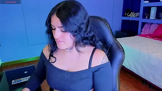 sari belle online show from November 17, 2025, 8:24 pm