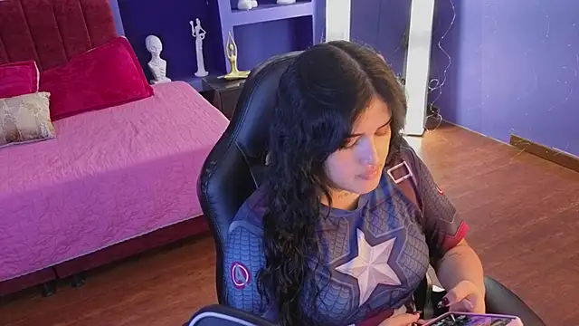 sari belle online show from December 4, 2025, 9:03 pm