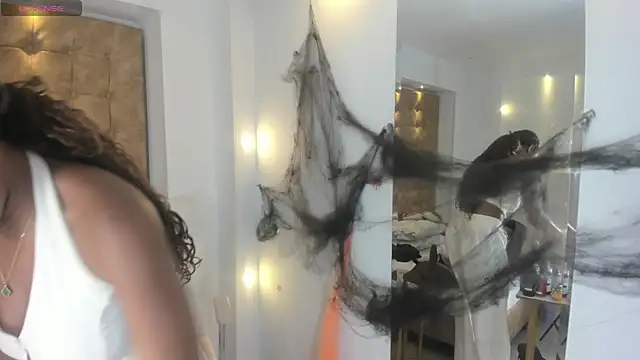 ThaliaOcean online show from October 30, 2025, 1:31 pm