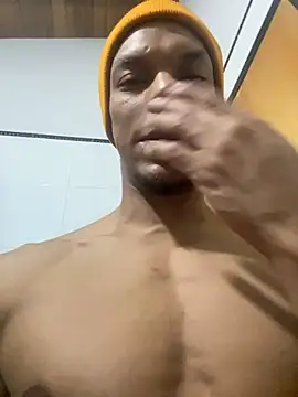 RickKrong  online show from November 17, 2025, 12:31 pm