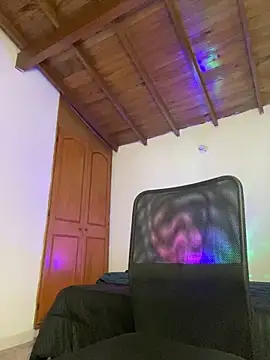 RickKrong  online show from September 10, 2025, 10:09 pm