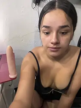 Luciaparker03 online show from February 25, 2026, 3:34 pm