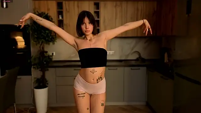 Snapshot of Anny_Molly chatting on February 18, 2026, 6:11 am Anny Molly online show from February 18, 2026, 6:11 am