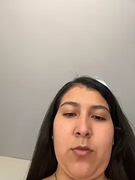 evelyn 1702 online show from June 1, 2026, 10:53 pm