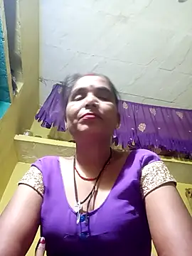 Snapshot of Monika_thakurr chatting on October 7, 2025, 10:55 pm Monika thakurr online show from October 7, 2025, 10:55 pm